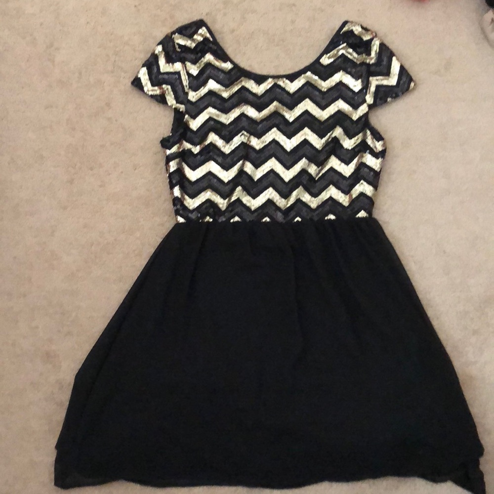 Black and gold chevron dress.